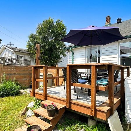 피터버러 Cozy 2Br House Near Centre With Patio, Bbq, Backyard, And Netflix 아파트 외부 사진
