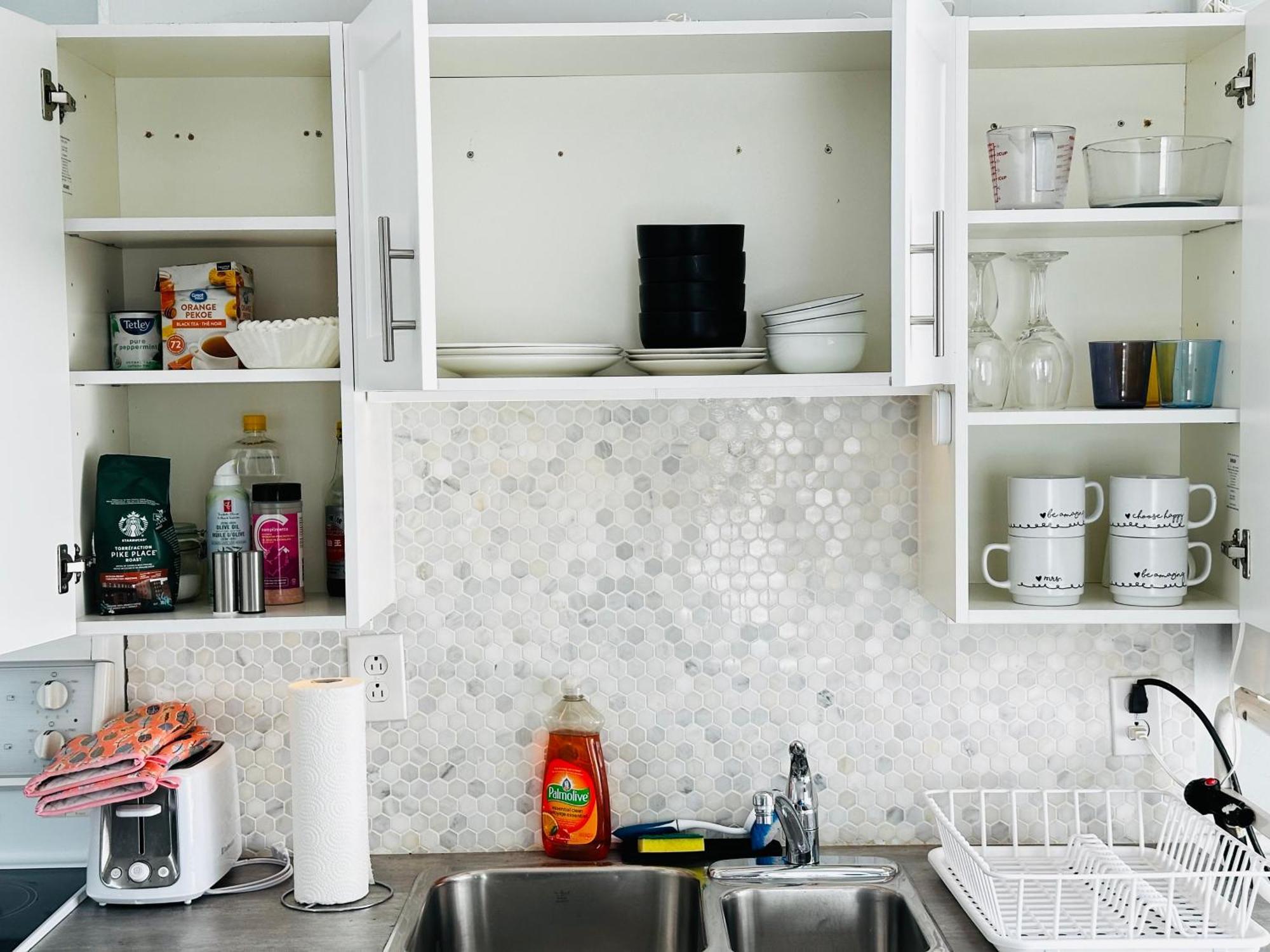 피터버러 Cozy 2Br House Near Centre With Patio, Bbq, Backyard, And Netflix 아파트 외부 사진